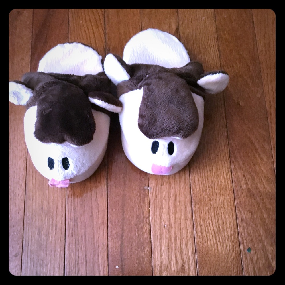 Kids small house shoes size small